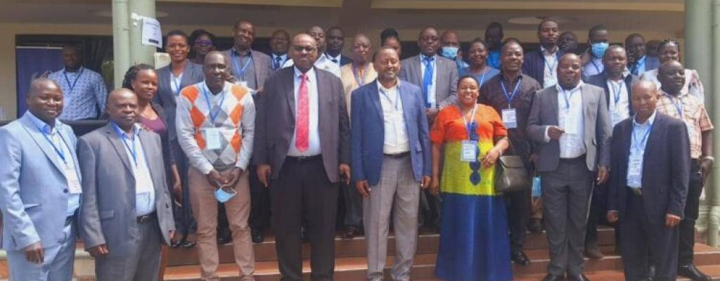 Ministry of Local Government meeting with Refugee response Plan MDAs and Refugee Hosting DLGs in FortPortal Ministry of Local Government meeting with Refugee response Plan MDAs and Refugee Hosting DLGs in FortPortal